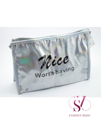Косметичка жіноча з надписом "Nice Worth having" Косметичка жіноча з надписом "Nice Worth having"