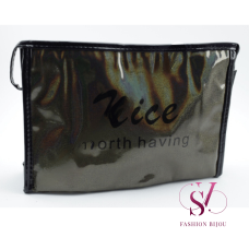 Косметичка жіноча з надписом "Nice Worth having" Косметичка жіноча з надписом "Nice Worth having"